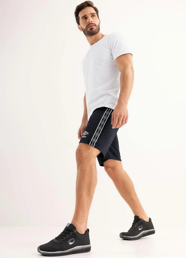 Basicamente - Camiseta Masculina Branca com Mangas Curtas 7