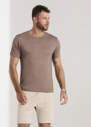 Veev - Camiseta Masculina com Estampa Localizada Marrom - VEEV