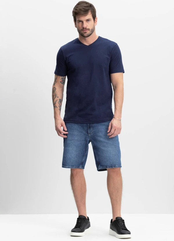 Essendi - Camiseta Masculina Essencial com Decote V Azul 2