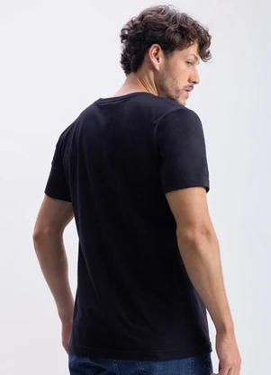 Essendi - Camiseta Masculina Essencial com Decote V Preto - ESSENDI