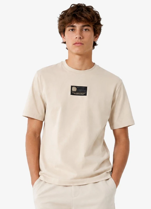 Minty - Camiseta Masculina Meia Malha com Estampa Bege