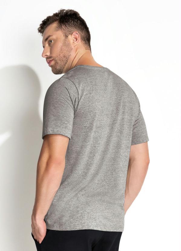 Moda Pop - Camiseta Mescla com Estampa Localizada 2