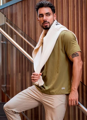 Hiatto Confecção - Camiseta Over Pima Basic Masculina Verde Oliva - HIATTO CONFECÇÃO