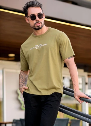 Hiatto Confecção - Camiseta Over Pima Slow Down Masculina Verde - HIATTO CONFECÇÃO