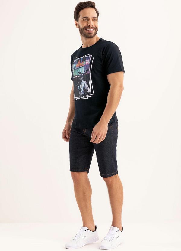 Outlet - Camiseta Preta com Estampa Frontal 2