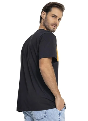 Actual - Camiseta Preto em Malha de Algodão Penteado - ACTUAL