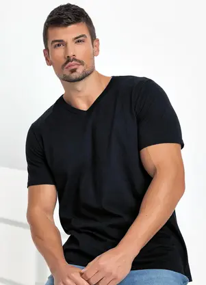 Basicamente - Camiseta Preto em Malha de Algodão - BASICAMENTE