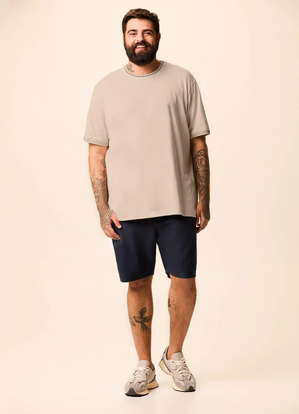 Malwee - Camiseta Regular em Meia Malha Areia
