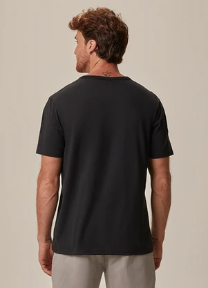 Malwee - Camiseta Slim Connection em Malha Preto - MALWEE