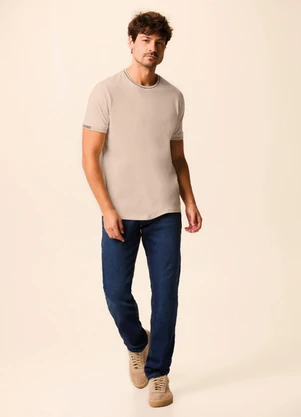 Malwee - Camiseta Slim em Malha Areia - MALWEE