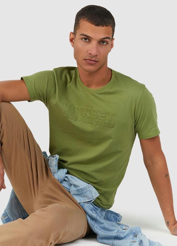 Malwee - Camiseta Slim Sunset em Relevo Verde