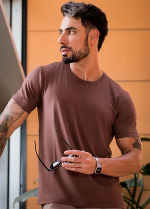 Hiatto Confecção - Camiseta Tech Visco Masculina Marrom - HIATTO CONFECÇÃO