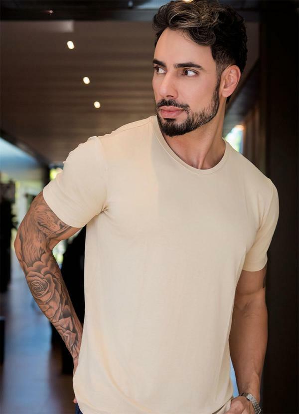 Hiatto Confecção - Camiseta Tech Visco Masculina Off White