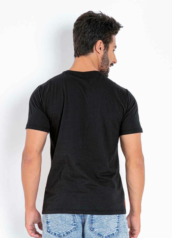 Actual - Camiseta Tricolor com Recortes Contrastantes 2
