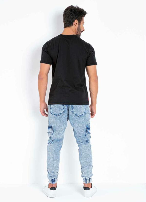 Actual - Camiseta Tricolor com Recortes Contrastantes 4