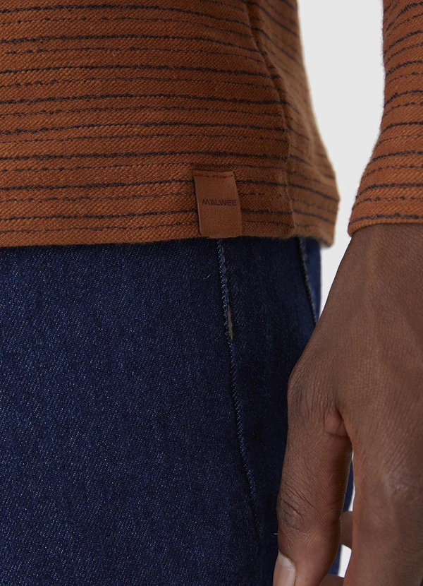 Malwee - Camiseta Listrada Texturizada Marrom 5