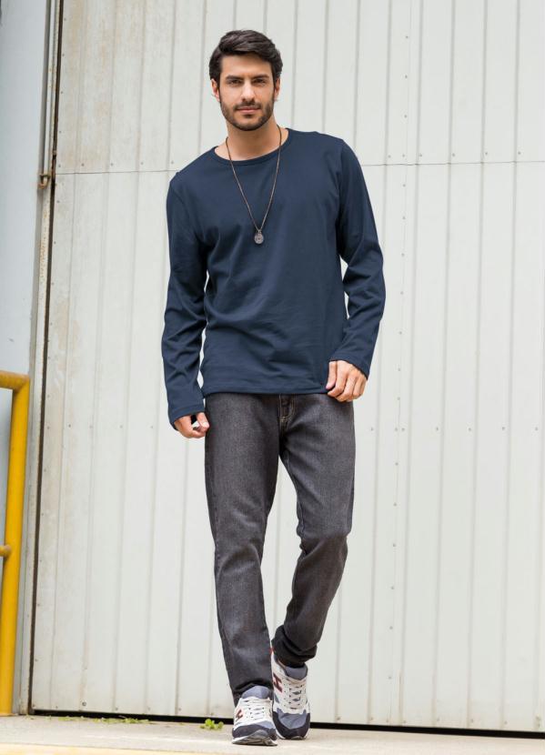 Moda Pop - Camiseta Marinho com Estampa nas Costas 3