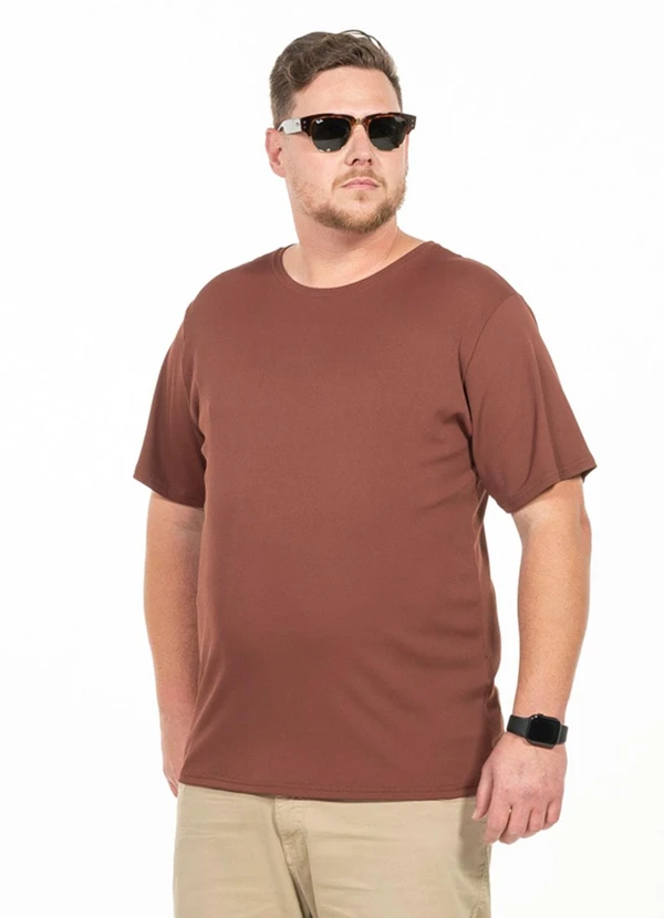 Decoy - Camiseta Plus Size Ribana Marrom