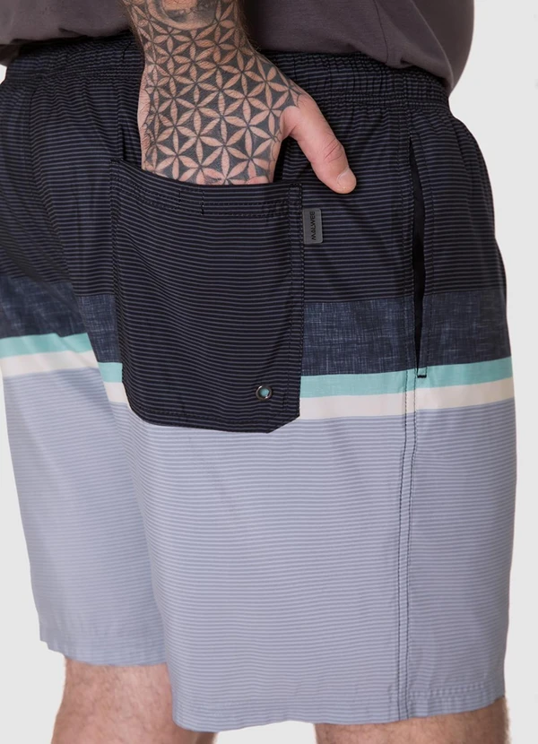 Malwee - Shorts em Tafetá PlusCinza Chumbo 4