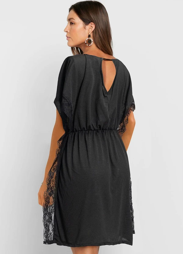 Queima Estoque - Saída de Praia com Renda Preta 2