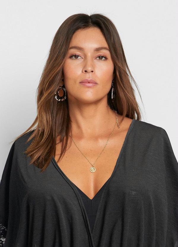 Outlet - Saída de Praia com Renda Preta 3