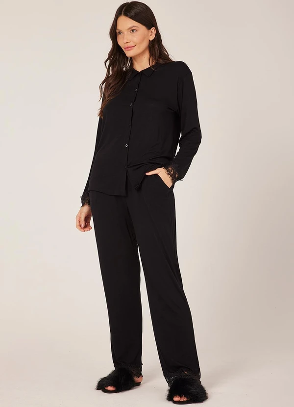 Anna Kock - Pijama Americano Longo c/ Detalhes em Renda Preto