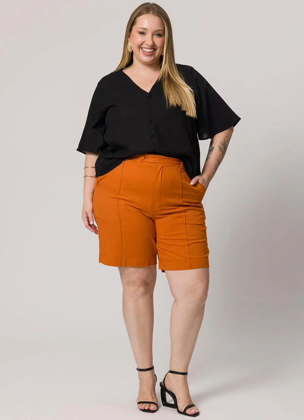 Lisamour - Bermuda Listrada Reta Marrom