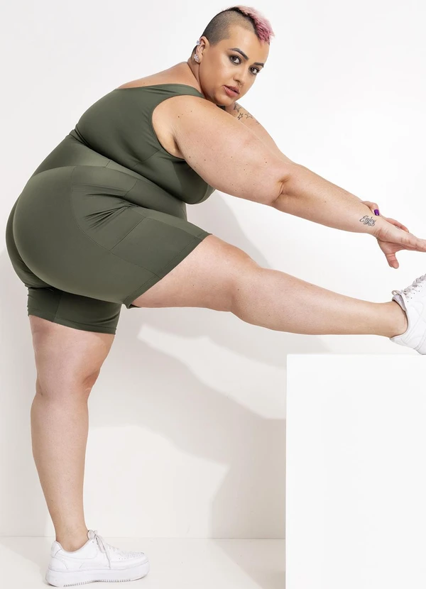 Marguerite - Bermuda Verde em Suplex Zero Transparência 2