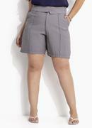 Short Cinza em Tecido Alfaiataria de Viscose