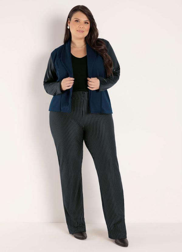 Outlet - Blazer Marinho em Helanca Peluciada Plus Size 3