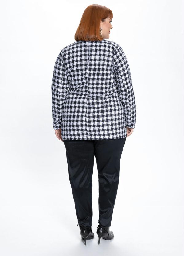 Outlet - Blazer Plus Size Xadrez com Gola e Bolsos 8