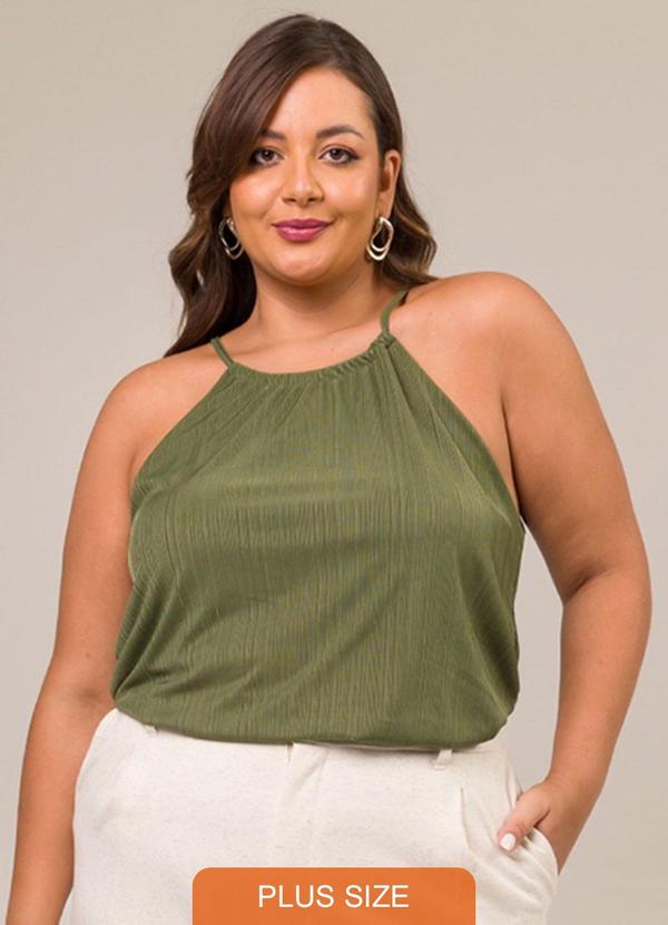 Cess - Blusa Plus Size Jade Malha Plissada Verde