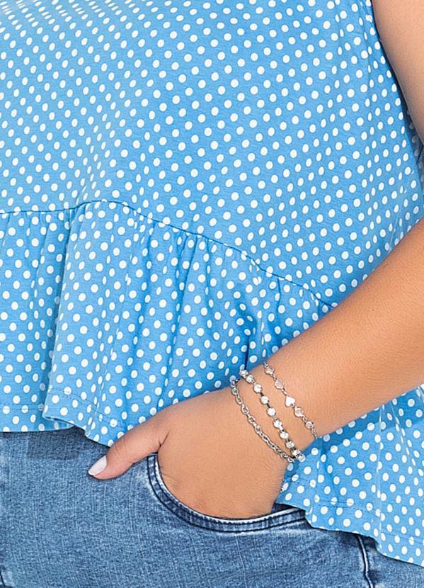 Marguerite - Blusa Poá Azul com Babado Plus Size 3