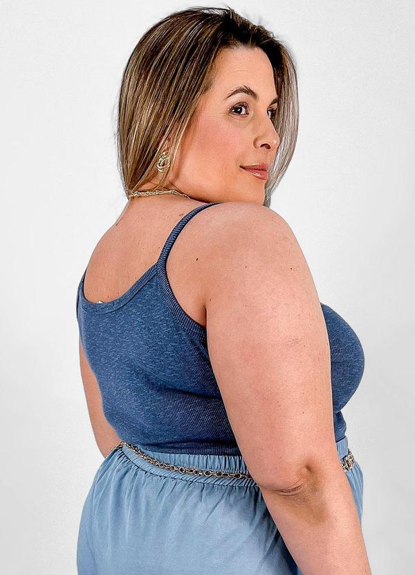 Miss Masy Plus - Regata Plus Size Eloa Azul Acinzentado 2