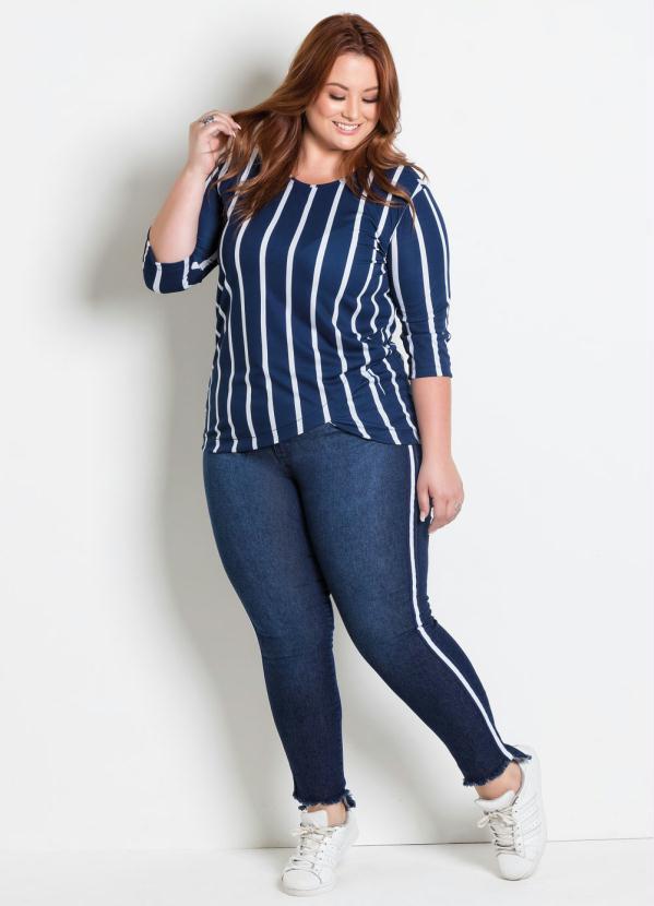 Marguerite - Blusa Assimétrica Plus Size Listrada 3