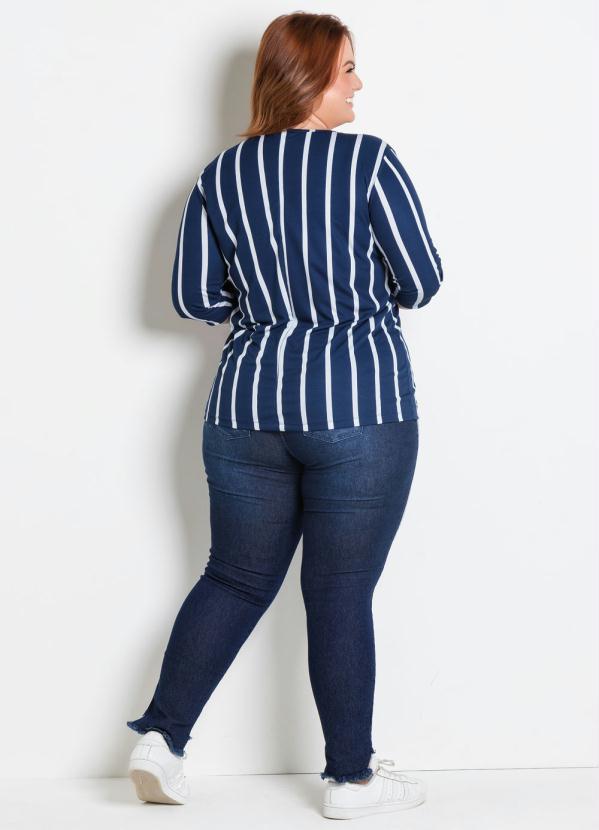Marguerite - Blusa Assimétrica Plus Size Listrada 4
