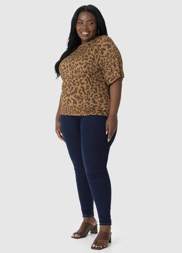 Malwee - Blusa Box Animal Print em Viscolinho Marrom 4
