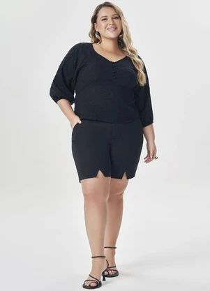 Lisamour - Blusa Decote V com Botões e Manga 3/4 Preta - LISAMOUR