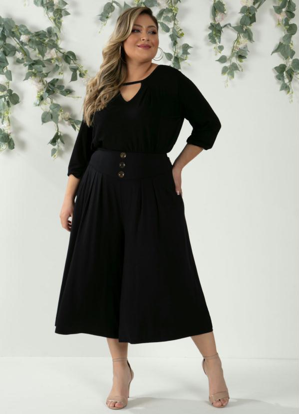 Quintess - Blusa Preta com Decote Vazado 9