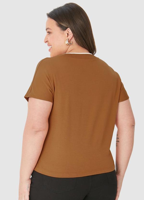 Malwee - Blusa Ampla em Moletinho Plus Marrom 2