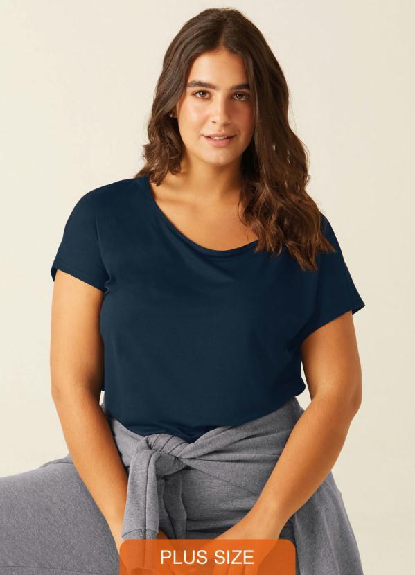 Malwee Plus - Blusa Azul Marinho Tradicional em Viscose