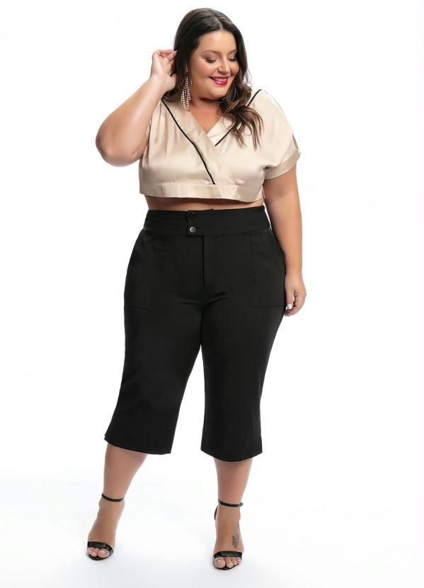 Outlet - Blusa Bege Acetinada com Transpasse 4