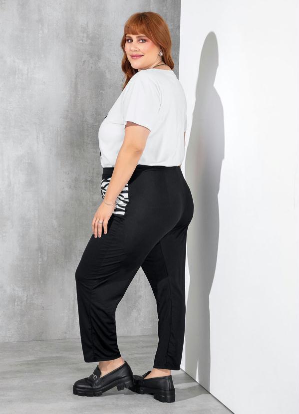 Marguerite - Blusa Branca com Estampa Localizada Plus Size 5