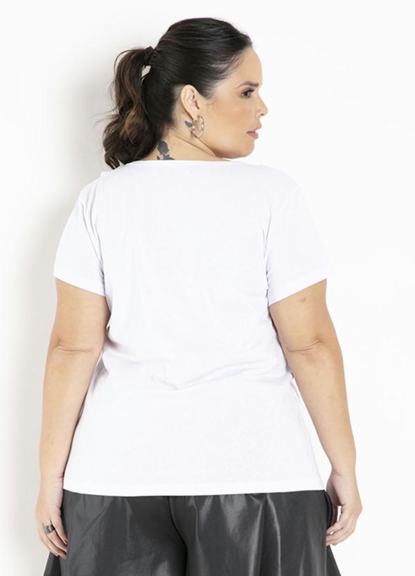 Outlet - Blusa Branca com Estampa Plus Size 2