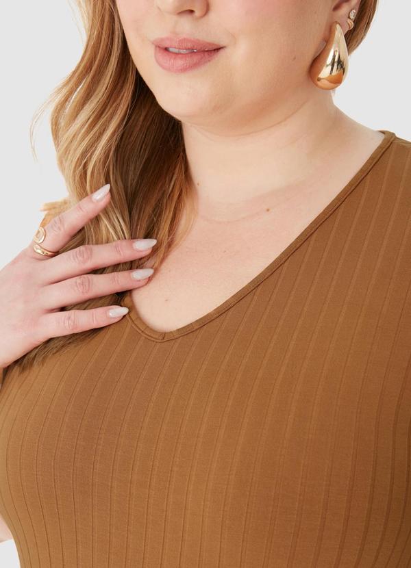 Malwee - Blusa Canelada Decote V Feminino Malwee Marrom 3