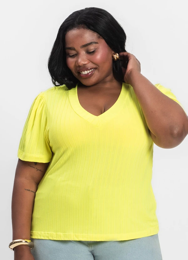 Infinita Cor - Blusa Canelada Plus Verde 3