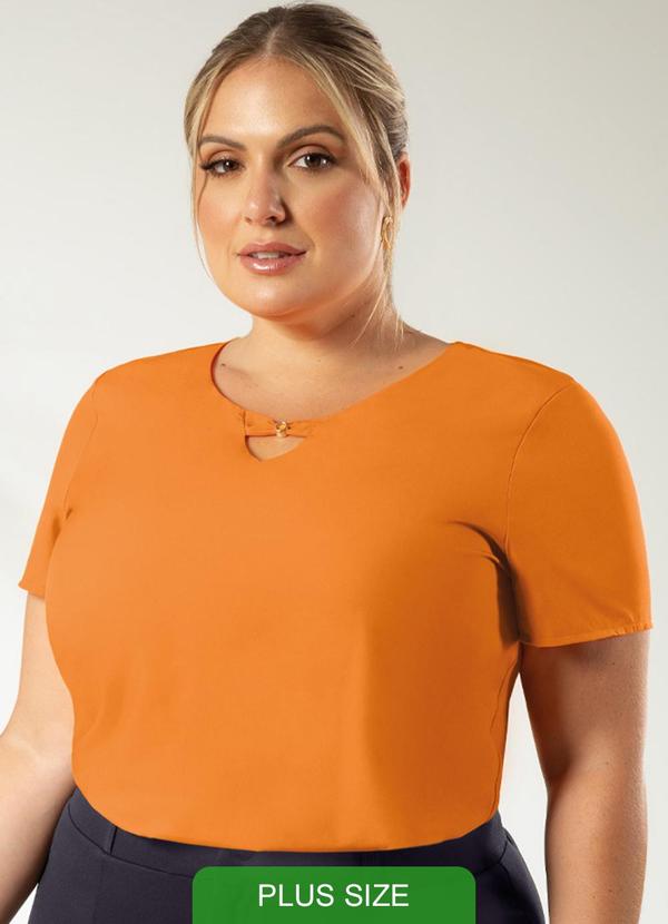 Cativa - Blusa com Detalhe no Decote Amarelo