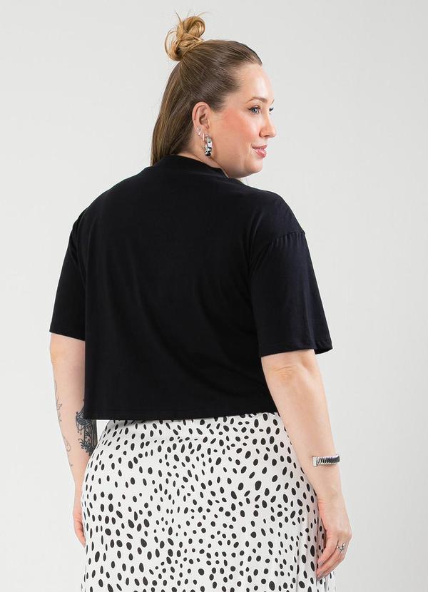 Cativa - Blusa Cropped Plus Size em Algodão Preto 2