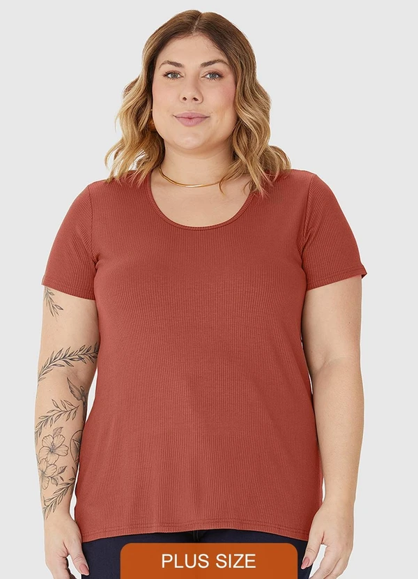 Malwee - Blusa Decote Redondo em Malha Viscose Marrom