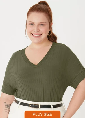 Malwee - Blusa Decote V Canelada Plus Verde Militar - MALWEE